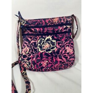Vera Bradley Crossbody Bag Quilted Floral Zipper Pockets Boho Navy Pink 11x11"